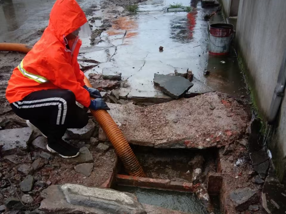 馆陶专业清理污水池 炜誉市政以规范流程守护城市 “肠道”